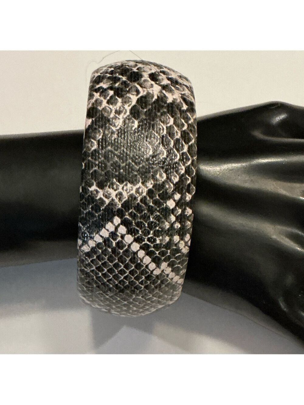 Vintage Black and White Snake Pattern Leather Bracelet